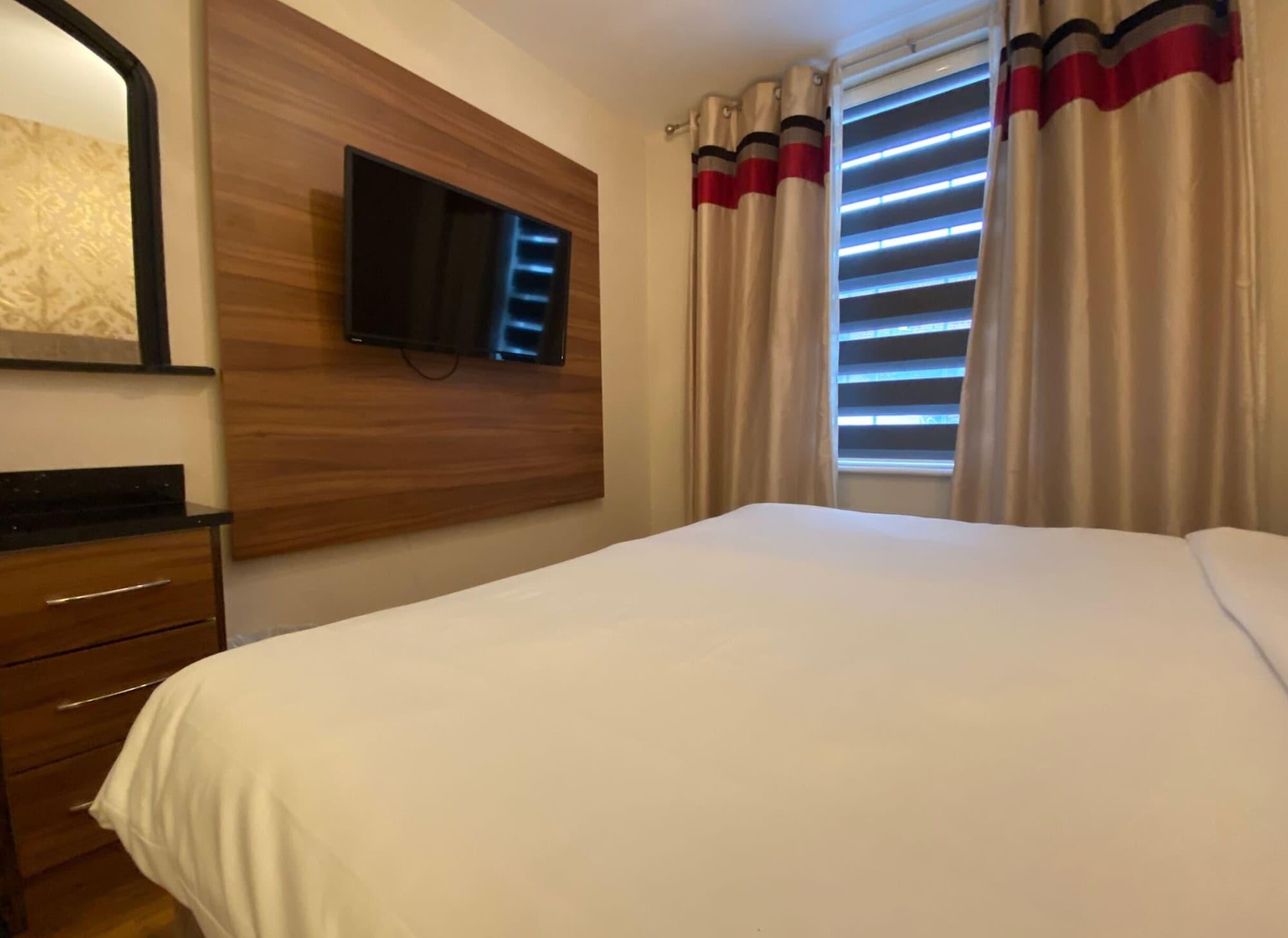 Baylis House Hotel سلوف المظهر الخارجي الصورة